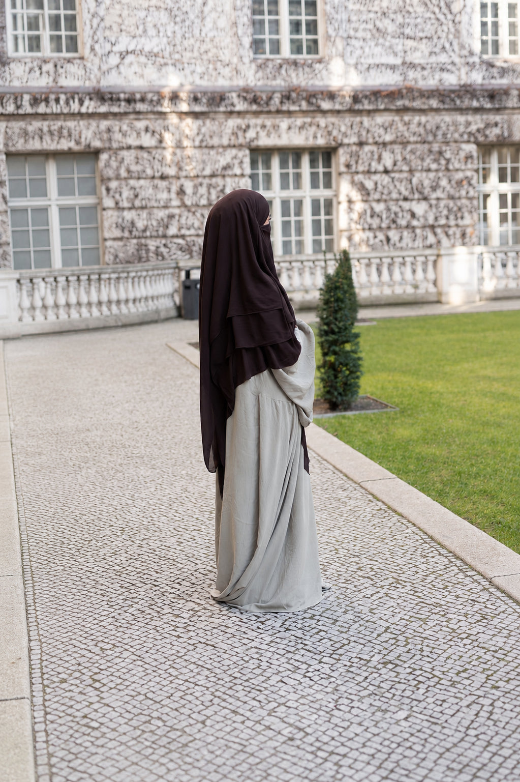 Classic Chiffon Khimar – Braun