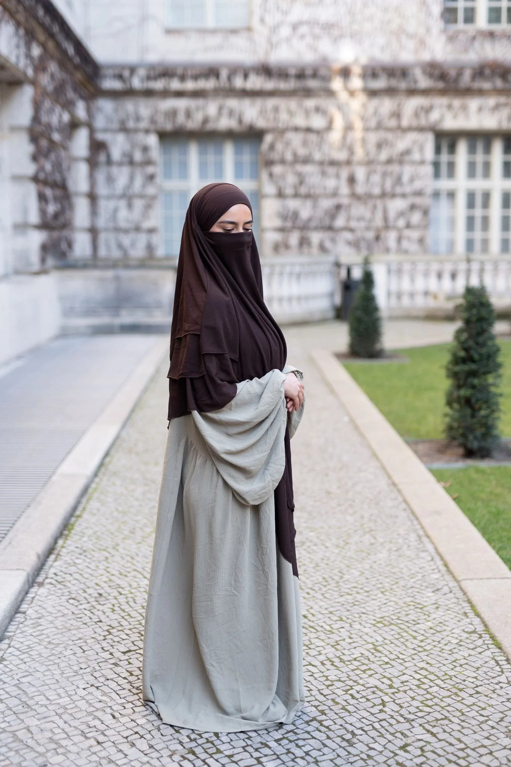 Classic Chiffon Khimar – Braun