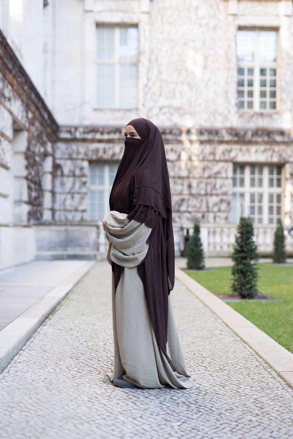 Classic Chiffon Khimar – Braun